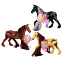 Petit et mignon cheval en jouet pour jouer et coiffer
