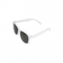 Lunettes de soleil avec monture de diverses couleurs à offrir