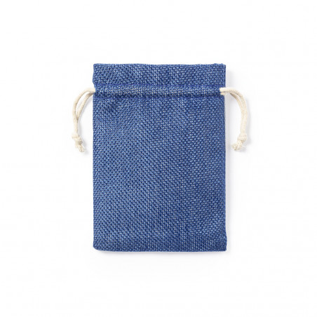 Porte-clés en bambou en forme de voiture présenté dans un sac en tissu avec un autocollant personnalisé pour les détails