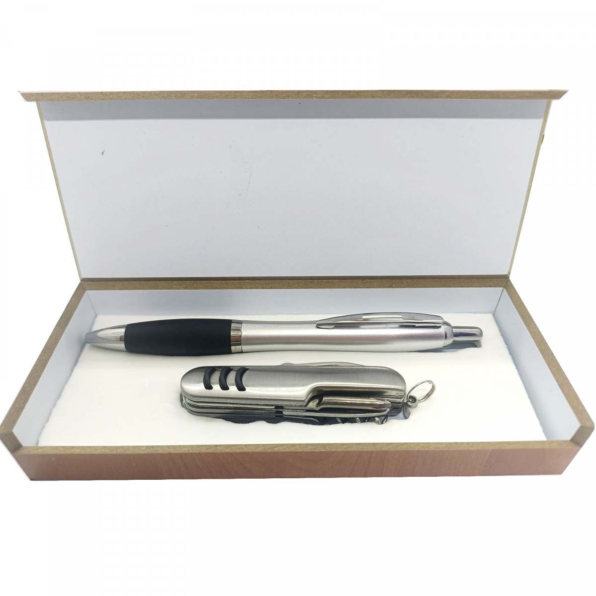 Coffret en bois avec accessoires