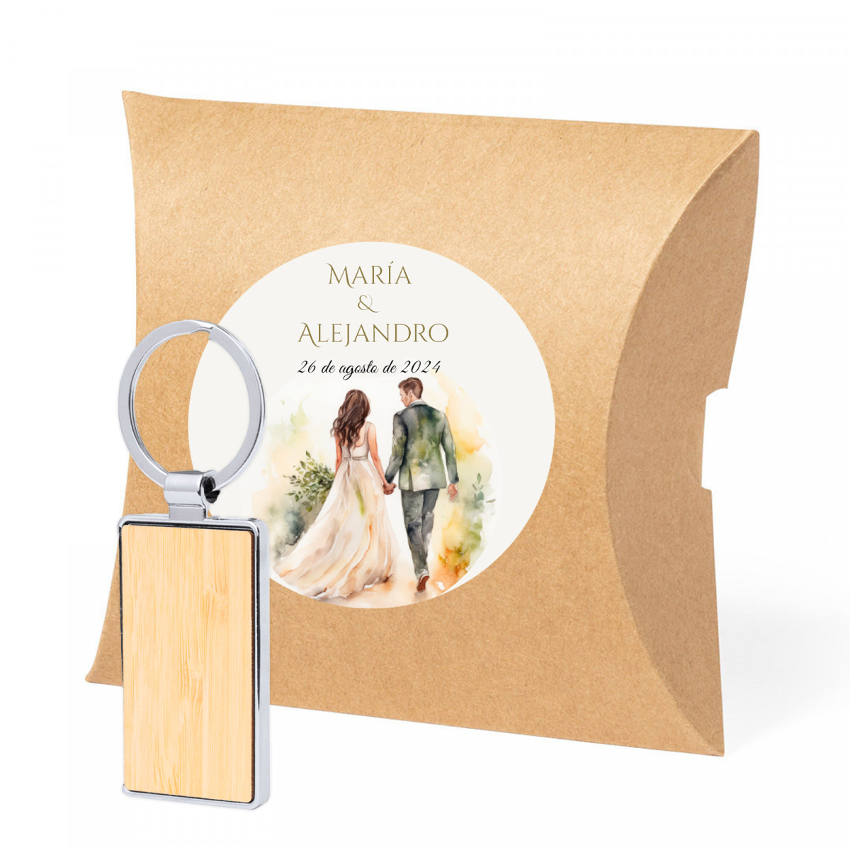 Porte-clés en bambou dans une enveloppe kraft personnalisée pour les cadeaux de mariage