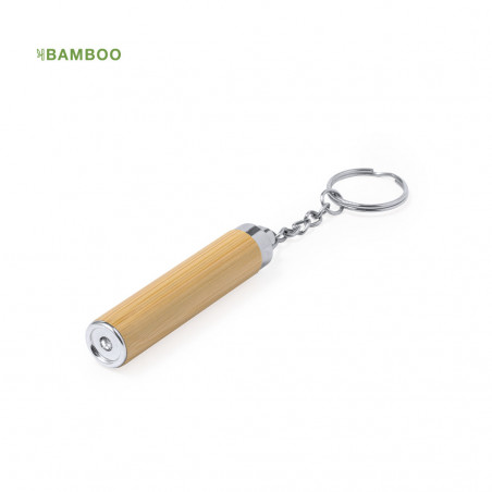 Porte-clés lampe de poche en bambou dans une enveloppe kraft personnalisée pour les cadeaux de mariage