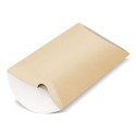 Porte-clés écologique dans une enveloppe kraft personnalisée avec des autocollants initiaux pour les détails