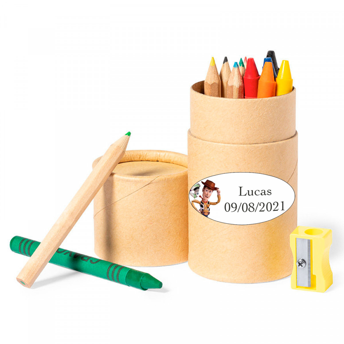Trousse avec des couleurs, des crayons et un taille-crayon personnalisé pour les détails