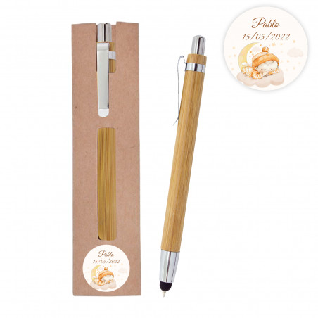 Stylo en bambou avec pointeur tactile dans un étui en carton personnalisé avec autocollant pour baptême