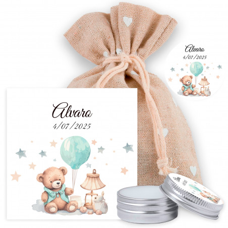 Baume à lèvres personnalisé avec une carte de remerciement personnalisée dans un sac en tissu pour les cadeaux de baptême.