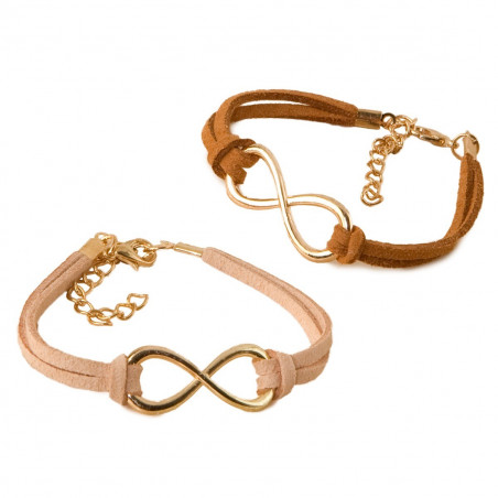 Bracelet infini dans une boîte de présentation beige personnalisée avec autocollant pour baptêmes