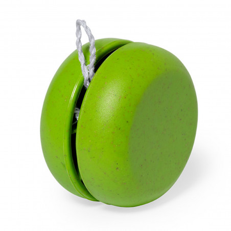 Yoyo vert en paille de blé dans une enveloppe avec une carte personnalisable pour les mariages