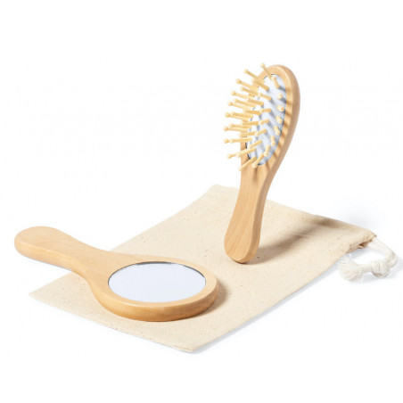 Miroir de poche et brosse en bois dans un sac en coton avec carte personnalisée pour les mariages