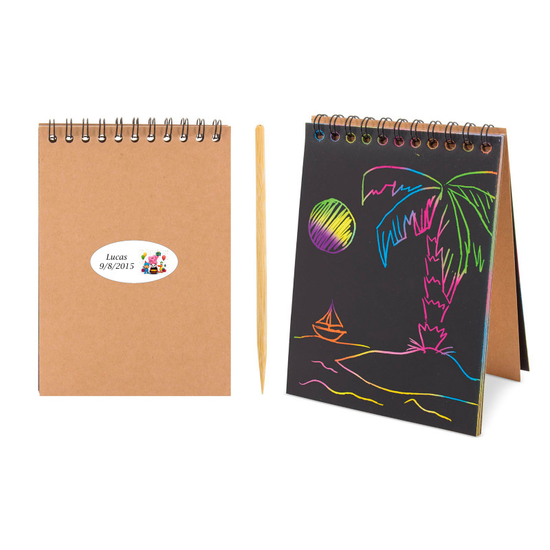 Cahier à dessin multicolore avec autocollant