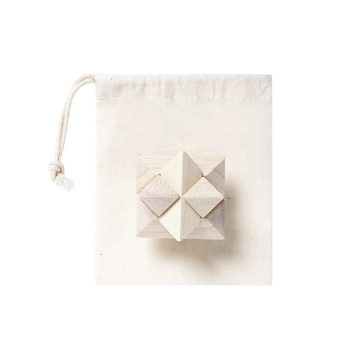 Jeu de compétence et de dextérité dans un sac