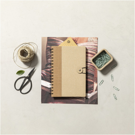 Carnet à anneaux A5 écologique en carton recyclé et style durable