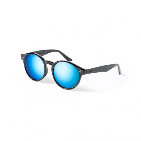 Lunettes de soleil écologiques avec une monture moderne et des verres colorés
