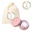 Bracelet rose en perles avec pompon dans un sac en coton et autocollant personnalisé pour les mariages