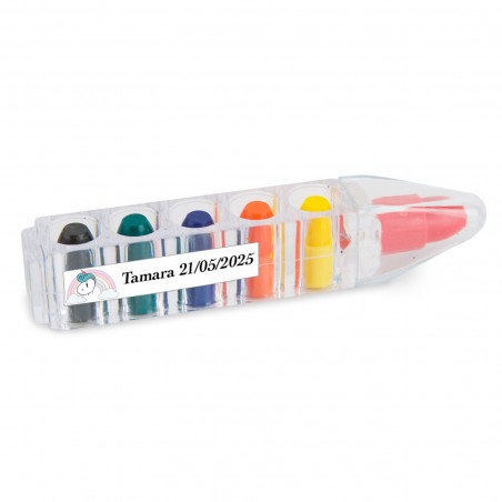 Crayons de couleur dans leur étui d origine et autocollant de remerciement pour les détails