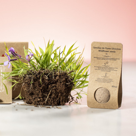 Graines de fleurs en forme de bonbon avec un autocollant personnalisable pour un cadeau de mariage