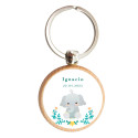Porte-clés en bois avec autocollant design éléphant présenté dans une élégante boîte pour les détails de baptême