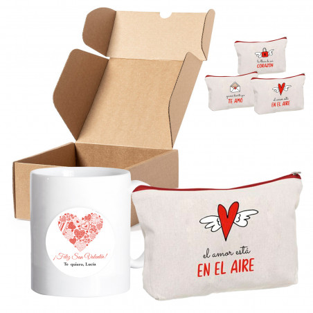 Mug personnalisé et trousse de toilette romantique dans une boîte pour plus de détails