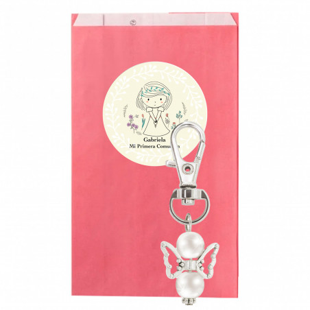 Porte-clés ange gardien avec adhésif première communion fille dans enveloppe kraft rose pour détails