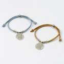 Bracelet avec médaille de la Vierge Marie dans un porte-monnaie et étiquette suspendue personnalisée avec autocollant à offrir