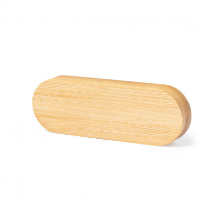 Ouvre-bouchon et tire-bouchon en bois et aimant dans un sac en tissu bleu et personnalisé avec autocollant communion garçon
