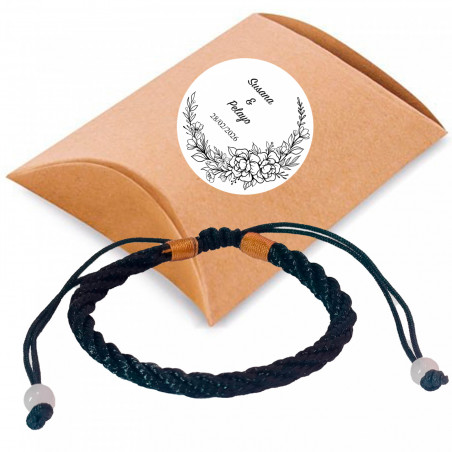 Bracelet cordon tressé dans un écrin kraft avec autocollant personnalisable pour détails