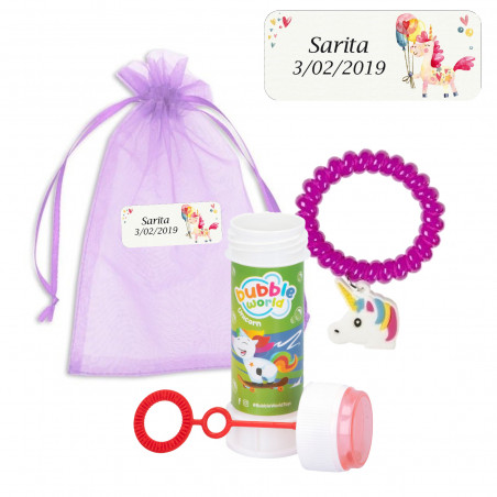 Bracelet de licorne et souffleur de bulles dans un sac en organza violet avec étiquette de licorne pour les invités