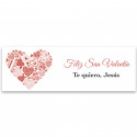 Porte-clés en forme de cœur rouge avec enveloppe kraft personnalisée, détail romantique pour la Saint-Valentin.