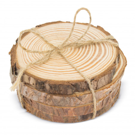 Sous-verres en bois naturel avec étiquette personnalisée, détail rustique et écologique pour les mariages