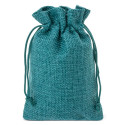 Bracelet de perles dans un sac en jute turquoise à offrir en cadeau