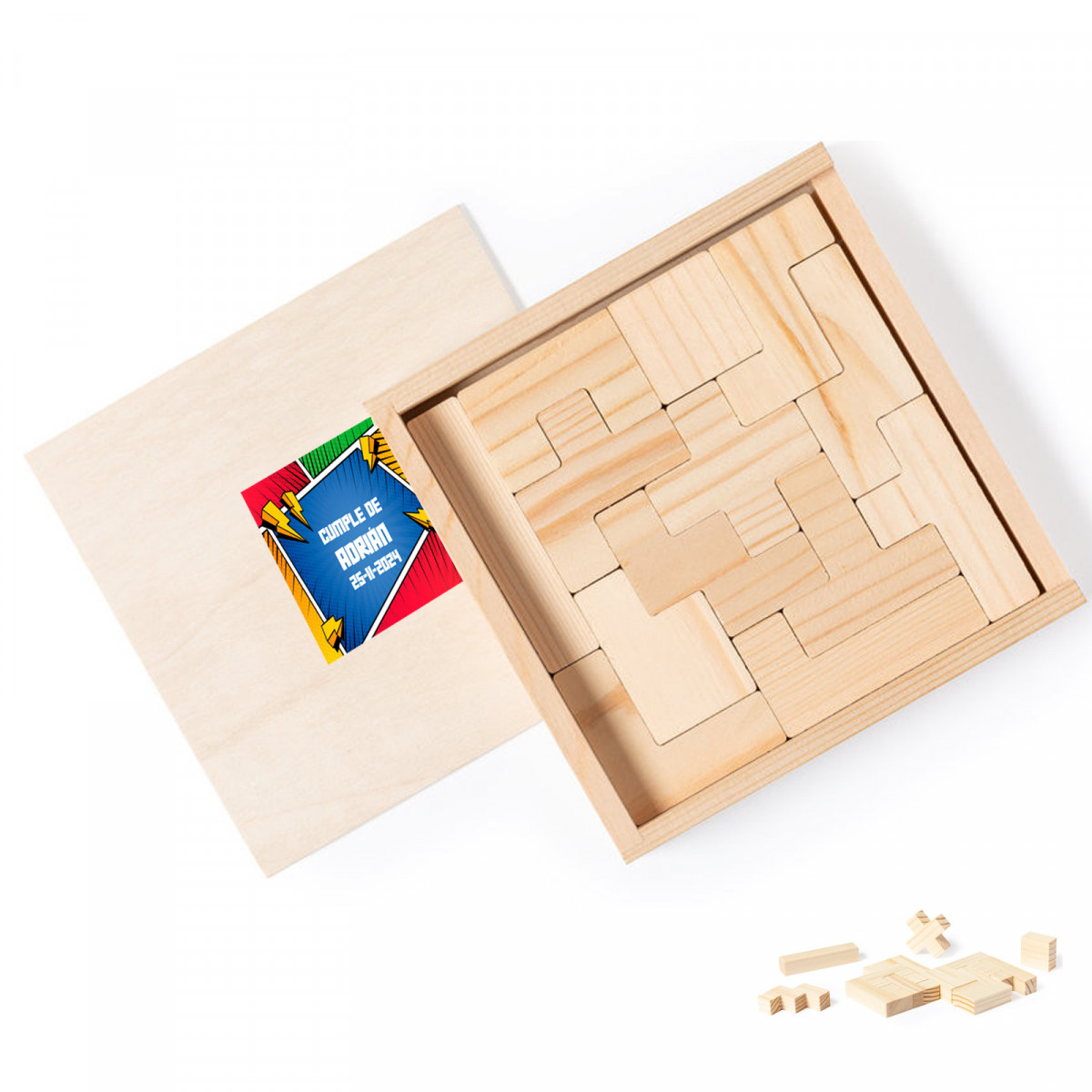 Tetris en bois présenté dans une boîte personnalisée avec autocollant d'anniversaire