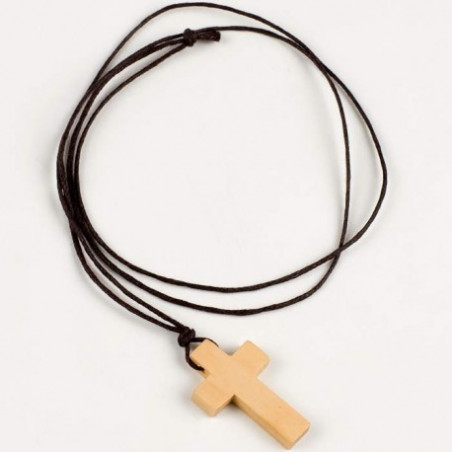 Pendentif en forme de croix en bois avec enveloppe personnalisée pour les invités