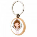 Porte-clés en bois avec autocollant de communion pour fille dans un sac kraft rose personnalisé pour les détails de la première