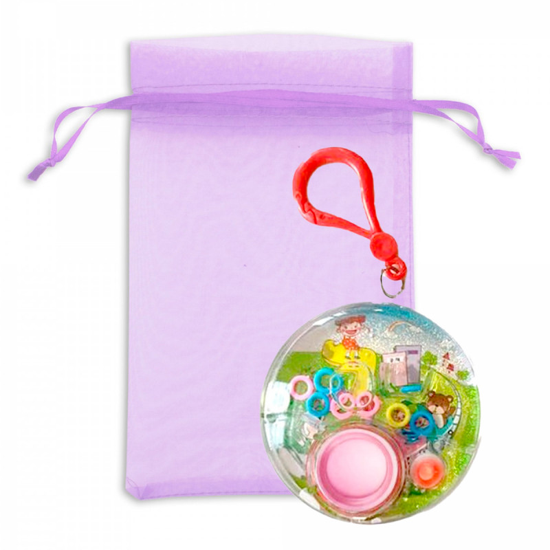 Jeu d’habileté avec de l'eau et mousqueton dans un sac en organza lilas