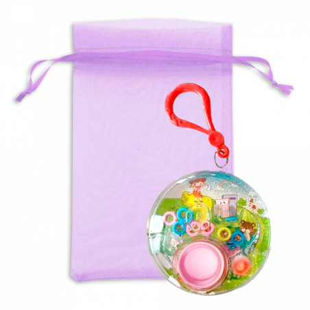 Jeu d’habileté avec de l'eau et mousqueton dans un sac en organza lilas