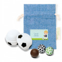 Baume à lèvres et bonbons au design de football dans un sac personnalisé pour la communion d'un garçon