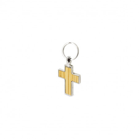 Porte-clés en forme de croix métallique dans une boîte personnalisée avec un autocollant première communion enfant à offrir