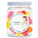 Pot avec un mélange de bonbons sans gluten et autocollant première communion fille personnalisable à offrir