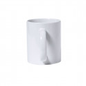 Serviette en forme de chiot dans une tasse en céramique personnalisée avec un autocollant de première communion pour des détails