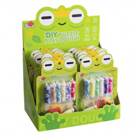 Pâte à modeler colorée avec des outils et des autocollants dans un sac avec adhésif d'anniversaire de Pocoyó