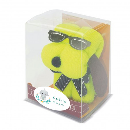 Serviette en forme de petit chien avec des lunettes détail original pour événements