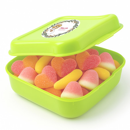 Boîte verte avec des bonbons sans gluten personnalisée : détail sucré pour les invités