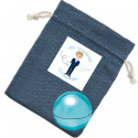 Baume à lèvres au parfum de vanille dans un sac bleu marine avec adhésif : détail pour les invitées de communion