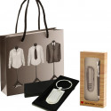 Porte-clé personnalisé avec le nom des mariés et set de stylo avec couteau présenté dans un sac de mariage.