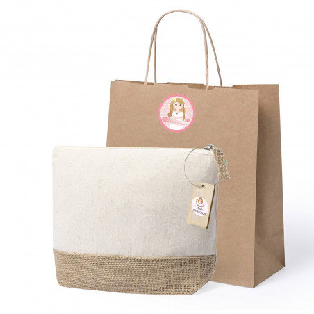Nécessaire en toile avec fermeture éclair présenté dans un sac en kraft avec des autocollants personnalisés pour une communion