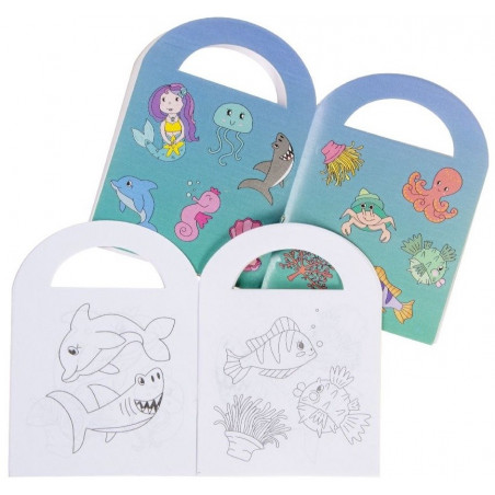Livre de coloriage avec autocollants et crayons de couleur personnalisé avec un autocollant gabby chat