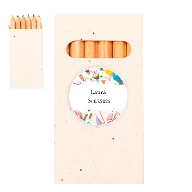 Crayons de couleur avec des graines dans un étui en carton et un autocollant personnalisable pour les détails