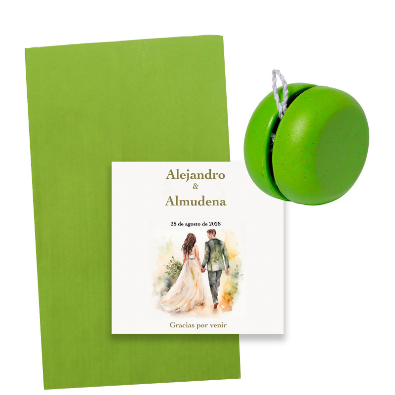 Yoyo vert en paille de blé dans une enveloppe avec une carte personnalisable pour les mariages