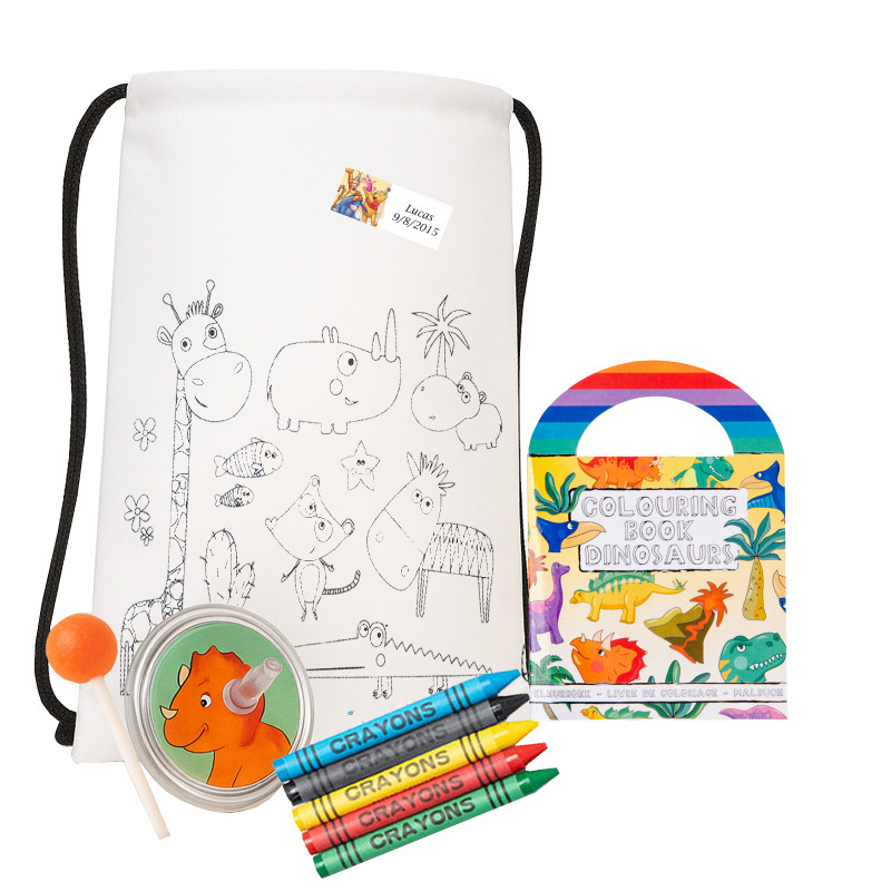 Winnie l'Ourson en Sac à Dos avec Dessins à Colorier et autres Détails