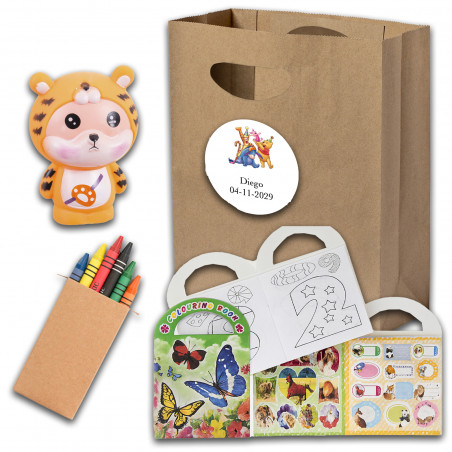 Détail éducatif pour enfants winnie l ourson avec des activités à colorier et à jouer